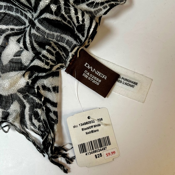 Danier Black White Lightweight Scarf Fringe 100% Viscose 72” NWT - Picture 3 of 4